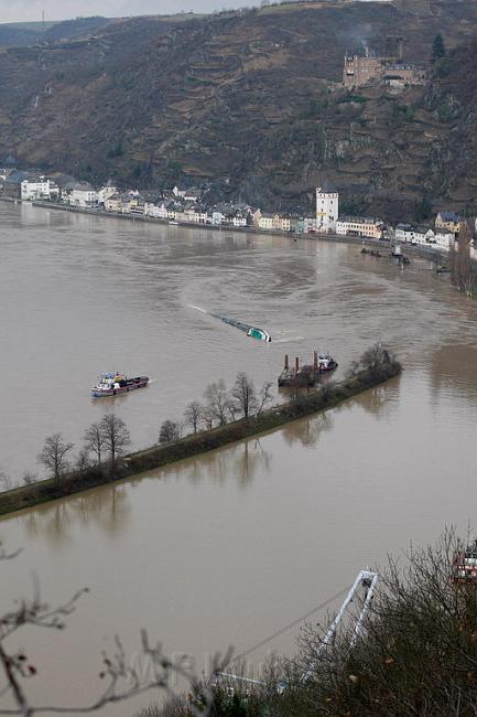 Schiff gesunken St Goarhausen Loreley P079.jpg